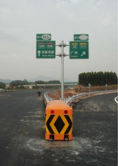 临汾兰山区导向防撞垫